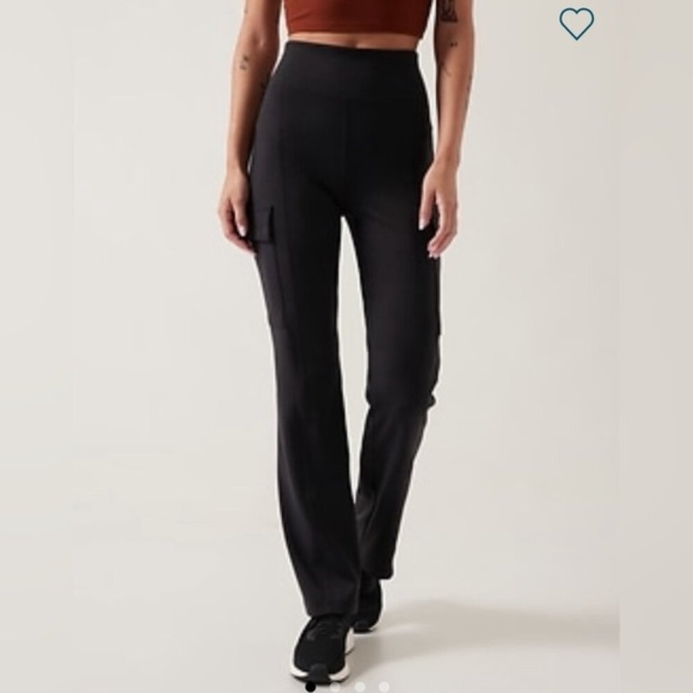 NWT Athleta Delaney Straight cargo pant L
